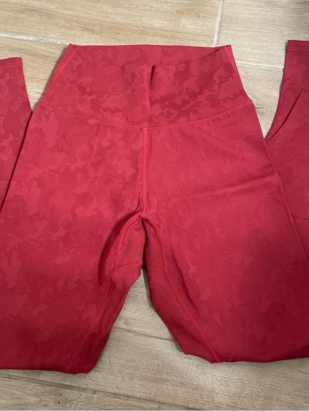 SOLD Buffbunny V-Neck Sports Bra and Legging Set - Red Camo - Picture 4 of 6